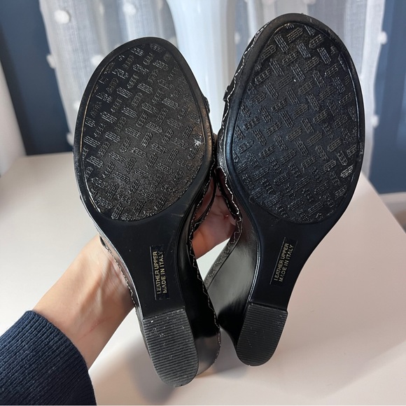 Size 7 Italian Shoemakers Wedge Sandals - Picture 5 of 5